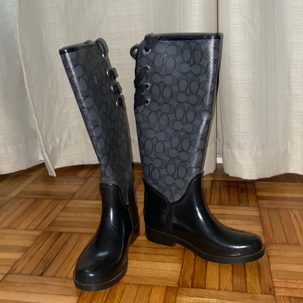 Used coach rain boots in good condition